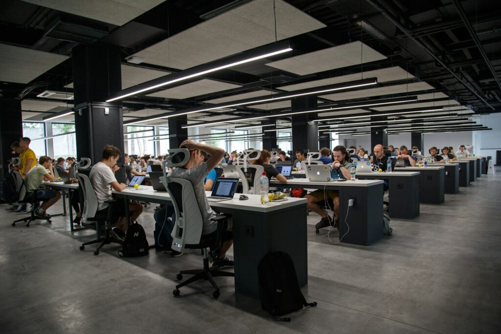 Especialista em serviços gerenciados de TI e suporte corporativo operando central de monitoramento 24x7